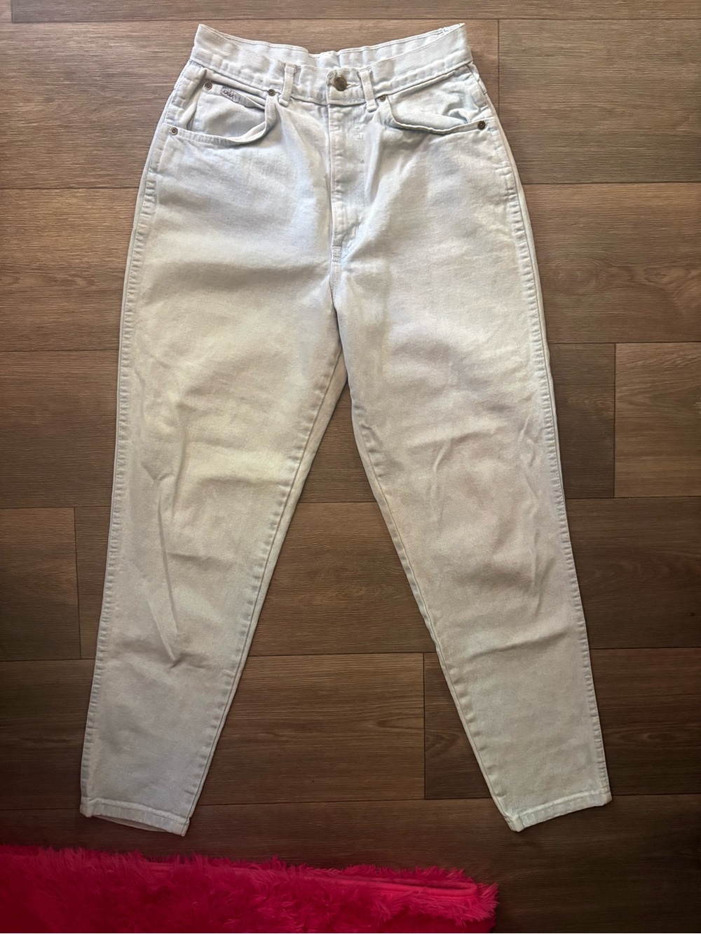 chic Cream High-Waist Mom Jeans size 10 /29 waist